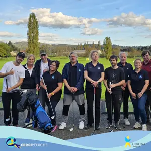 Colaboradores da Cercipeniche e da Cercina, na atividade de Golf, do Projeto "CERCINAction Golf" e do Projeto Erasmus+