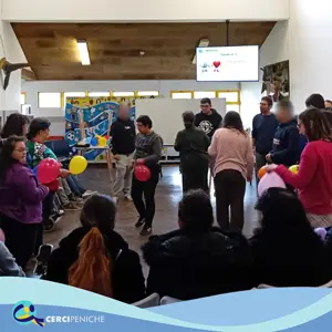 Pessoas apoiadas pela Cercipeniche, presentes no Workshop "Comunicar é..."